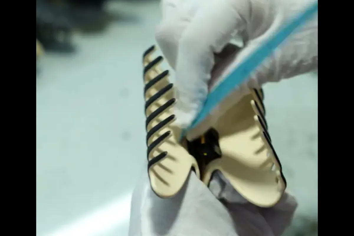 Hand-Finished Surface Inspection & Deburring