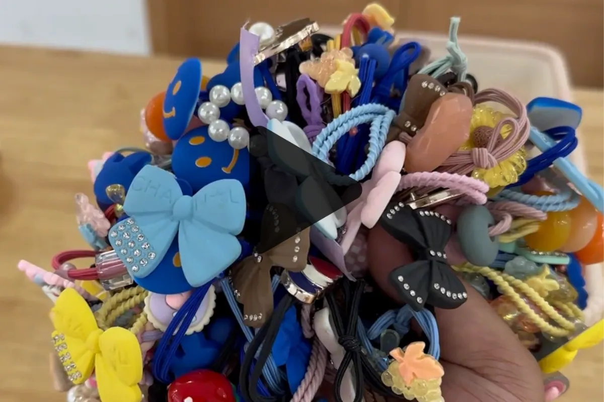 Custom Hair Ties Plastic Accessory Manufacturing Process2